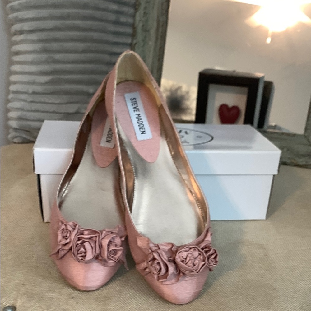 Steve Madden Pink Satin Flats with Rosette Embellishment 7.5